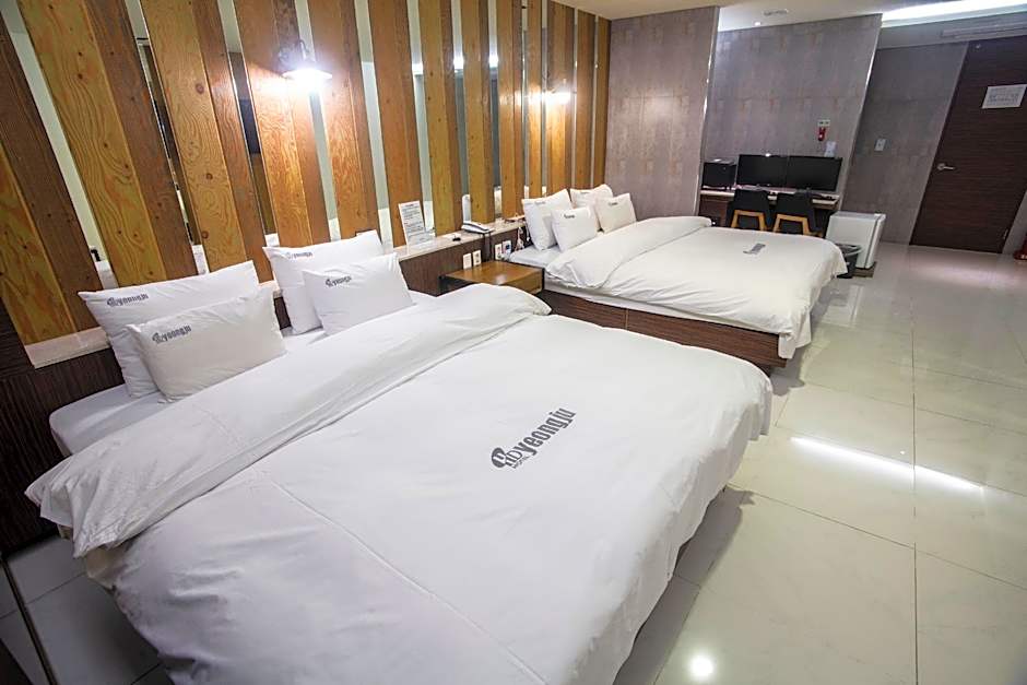 Yeongju Hotel
