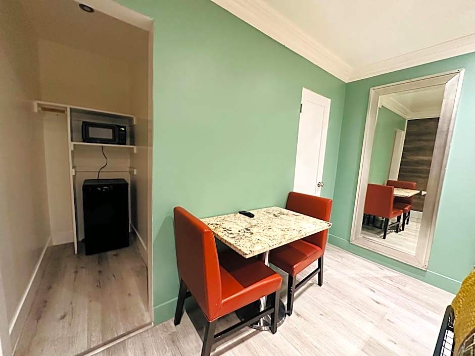 Casa Blanca Inn & Suites Whittier