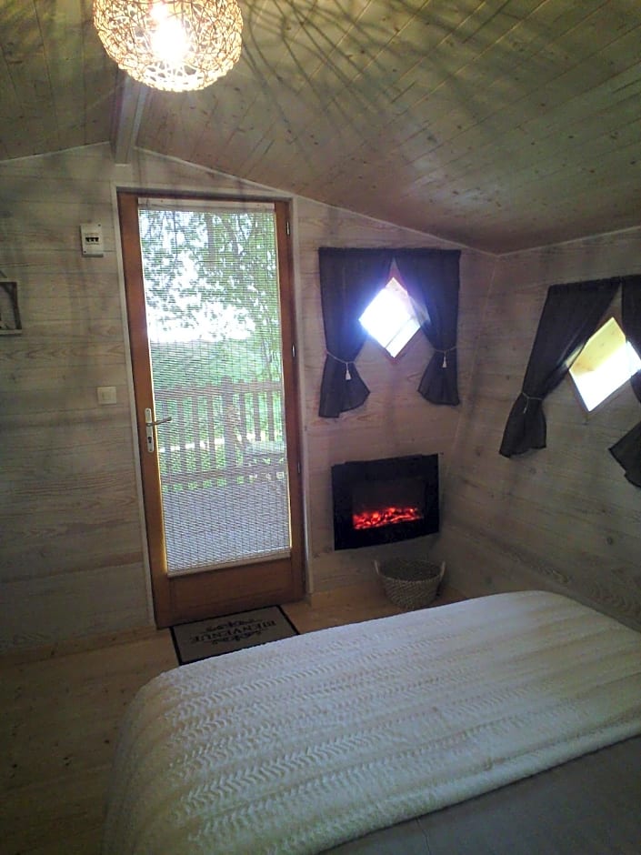 Les Cabanes de Gros Bois