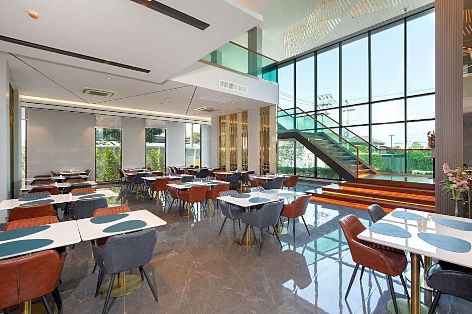 Crystal Srivaree Suvarnabhumi Hotel