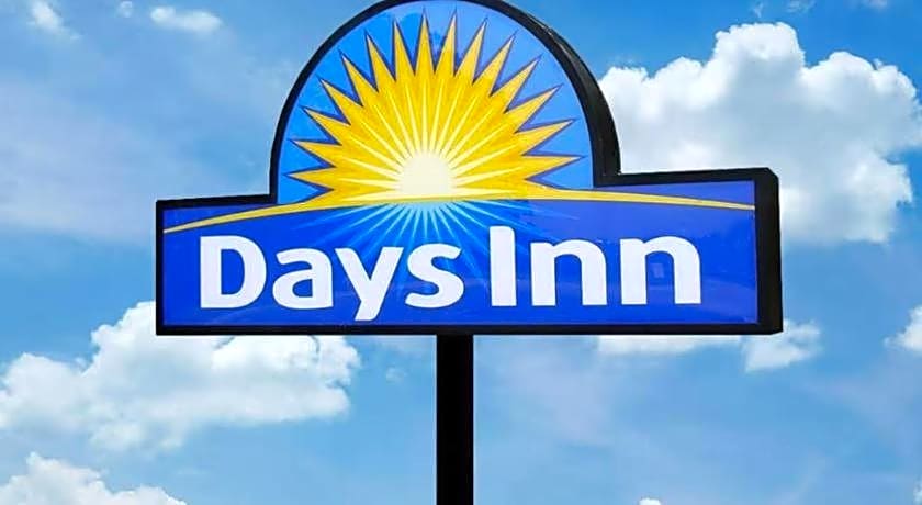 Days Inn & Suites by Wyndham Byram