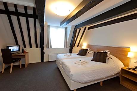 Suite with City View