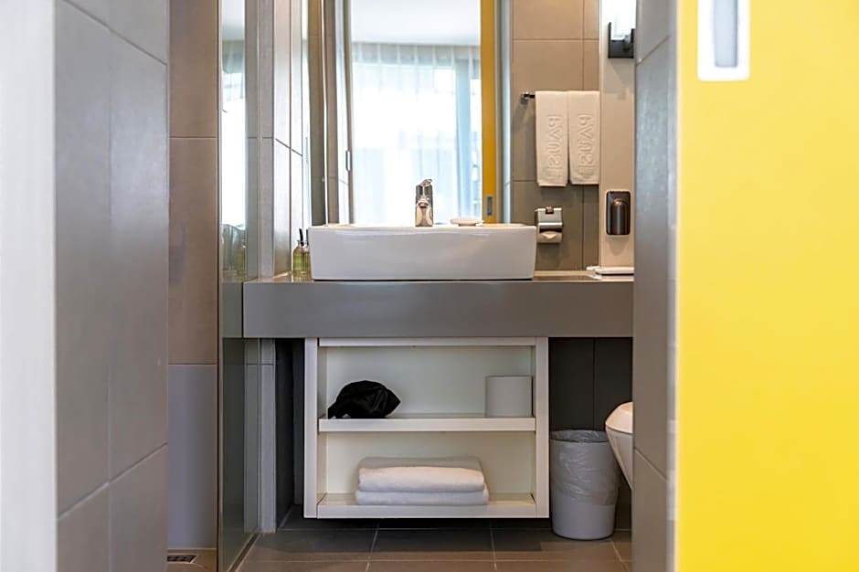 Seogwipo Hills Hotel