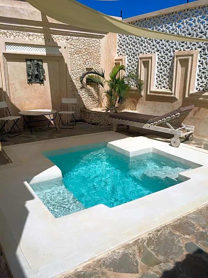 The Villa Luxury Suites Hotel