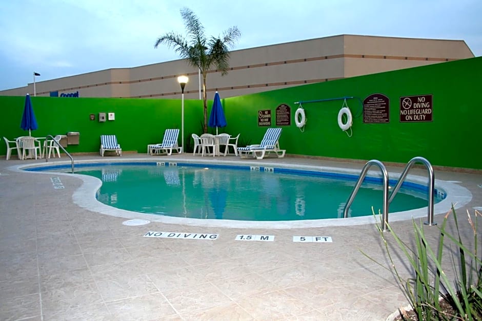 Holiday Inn Express & Suites Toluca Zona Aeropuerto