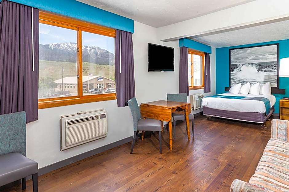 Super 8 by Wyndham Gardiner/Yellowstone Park Area