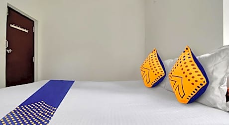 Hotel O U & I LIVINGS