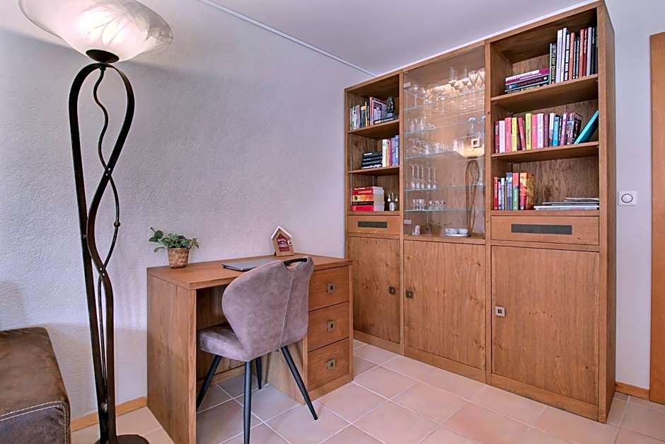 Mossettes 5, penthouse sunny terrasse and sauna