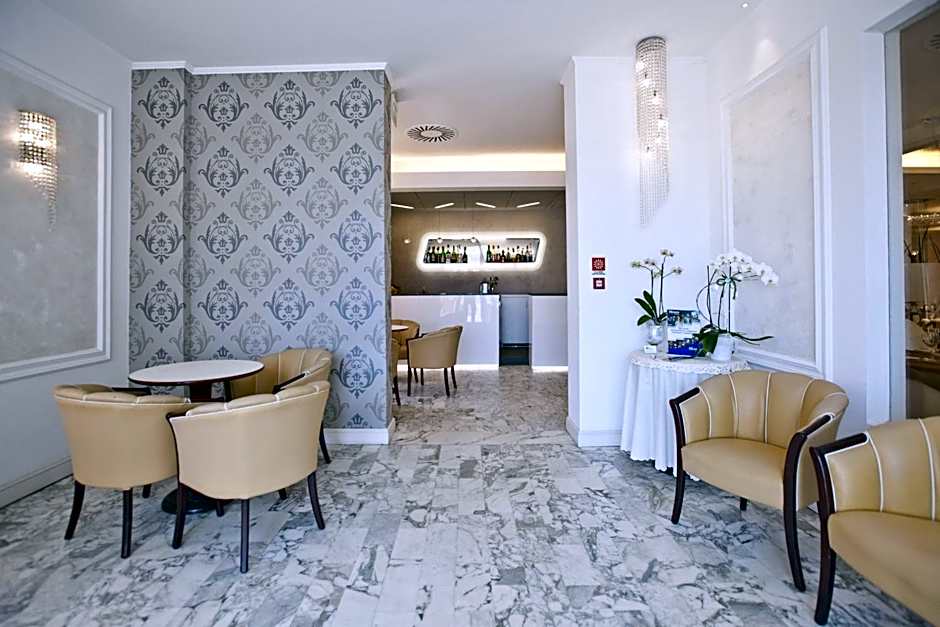 Hotel Aurora