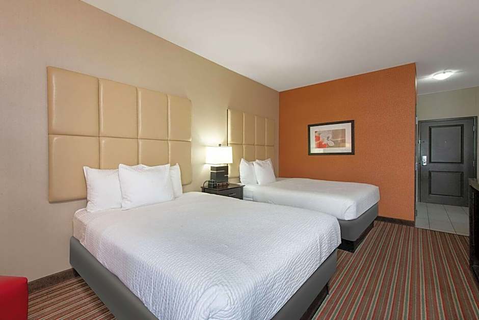 La Quinta Inn & Suites by Wyndham Harrisburg-Hershey