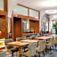Riverside Hotel