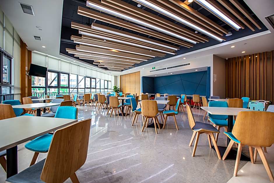 Holiday Inn Express Luoyang Xiyuan