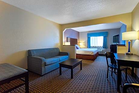 King Suite with Sofa Bed - Non-Smoking