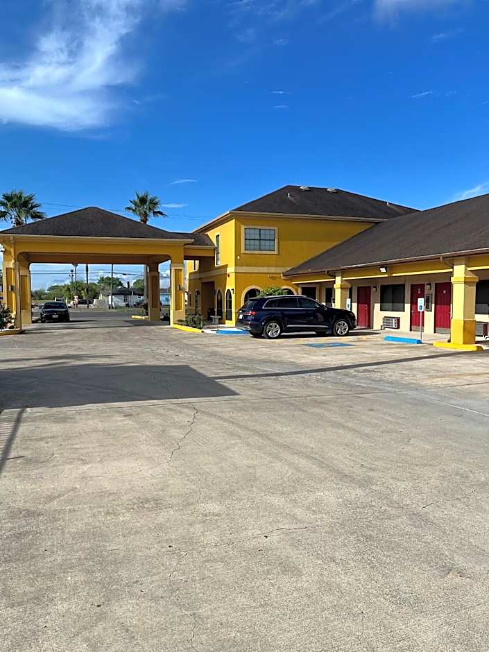 Los Fresnos Inn and Suites