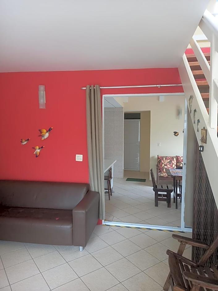 SOBRADO-BERTIOGA-Uso exclusivo para grupos de até 12 pessoas em 1 até 4 suítes