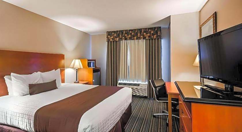 Best Western Plus Twin View Inn & Suites