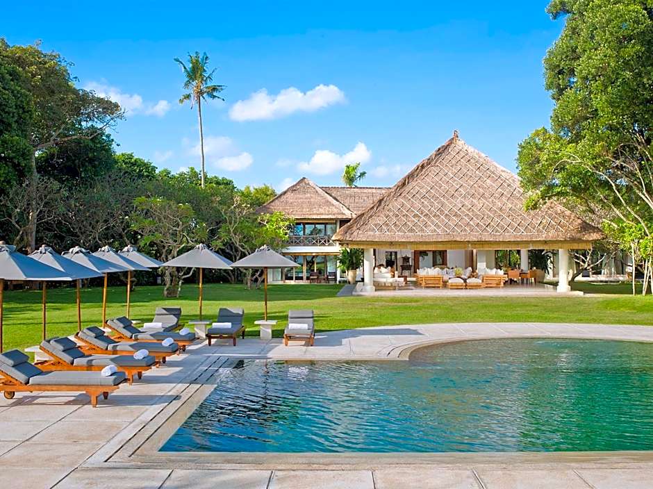 Villa Atas Ombak