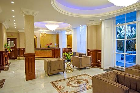 PEMBRIDGE PALACE HOTEL