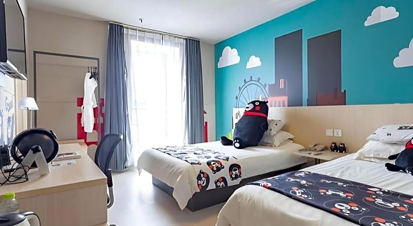 Jinjiang Inn Weihai Liugong Island Scenic Spot Shopping Market