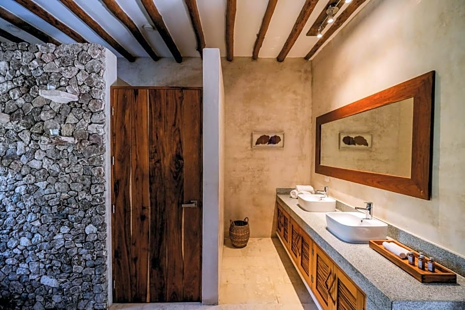 Wakax Hacienda - Cenote & Boutique Hotel