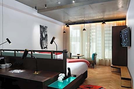 QT Executive King Room