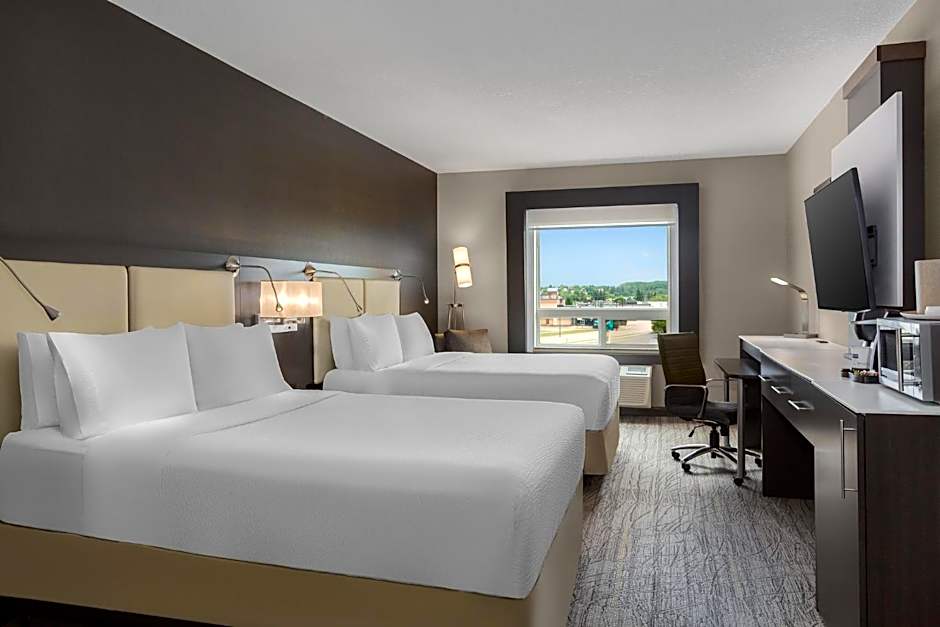 Holiday Inn Express & Suites Cold Lake By IHG