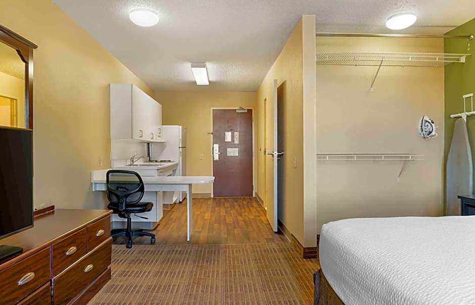 Extended Stay America Suites - Detroit - Novi - Haggerty Road