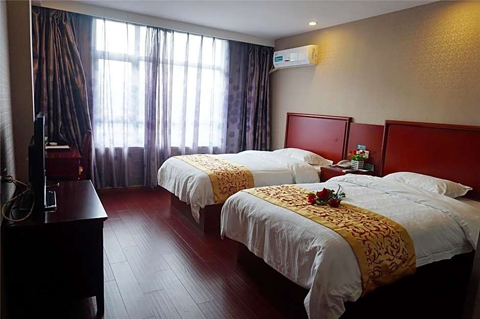GreenTree Inn Jiangsu ZhenJiang Jurong New Bus Station Express Hotel