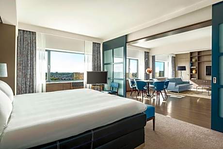 Executive Presidential Suite with Lounge Access