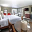Old Harbor Inn
