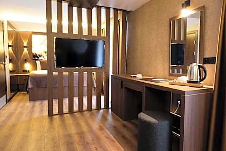 Superior Large Family Room