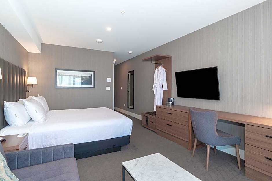 Sandman Signature Saskatoon South Hotel