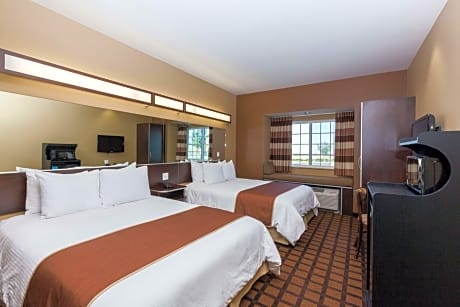 Deluxe Queen Room with Two Queen Beds- Disability Access - Non-Smoking