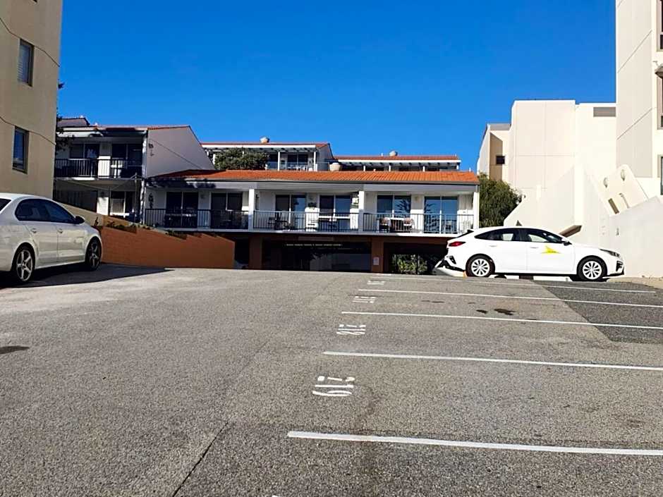 Coastal Salty Air 2bedrm 2bath W Ocean Views!