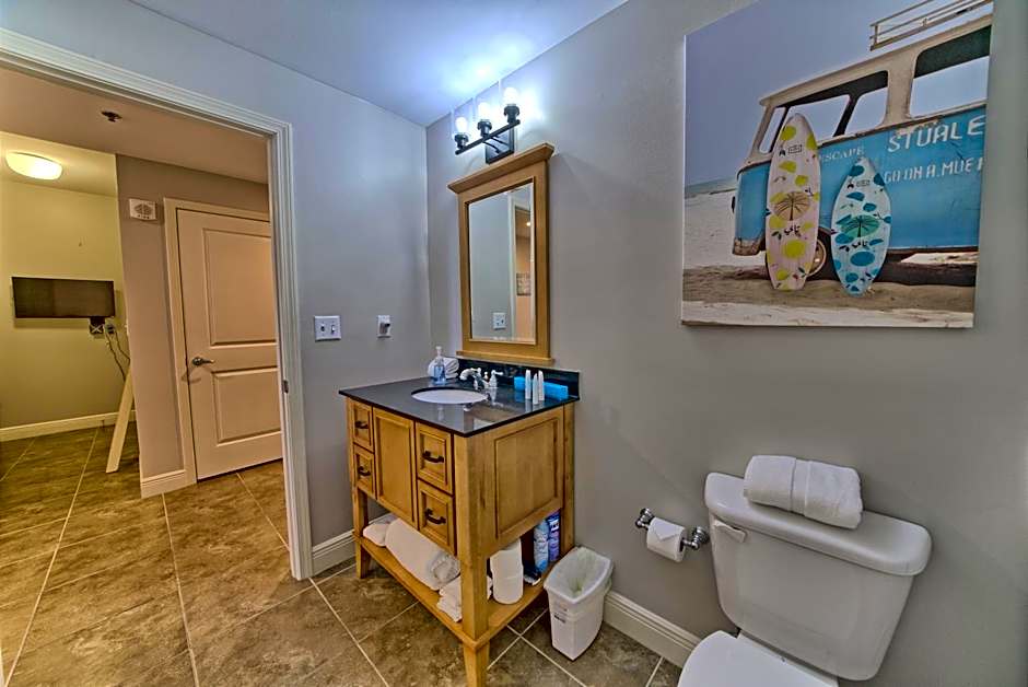 OCEAN FRONT CONDO w INCREDIBLE VIEWS