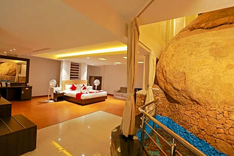 Rock Room Jacuzzi NON A/C
