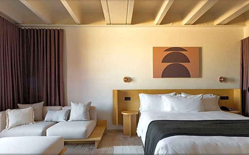 Hotel Albor Tapestry Collection by Hilton