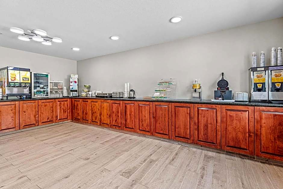 Quality Inn & Suites On The River