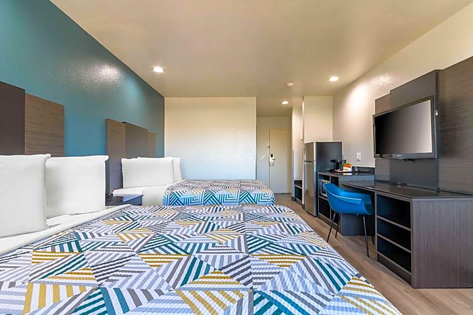Studio 6 Suites Perris, CA