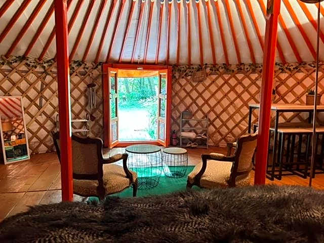 GITES du BOIS des PERRUCHES