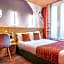 Hotel Ariane Montparnasse by Patrick Hayat