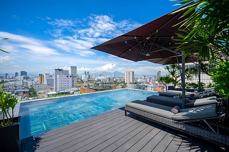 LEGEND Boutique Hotel