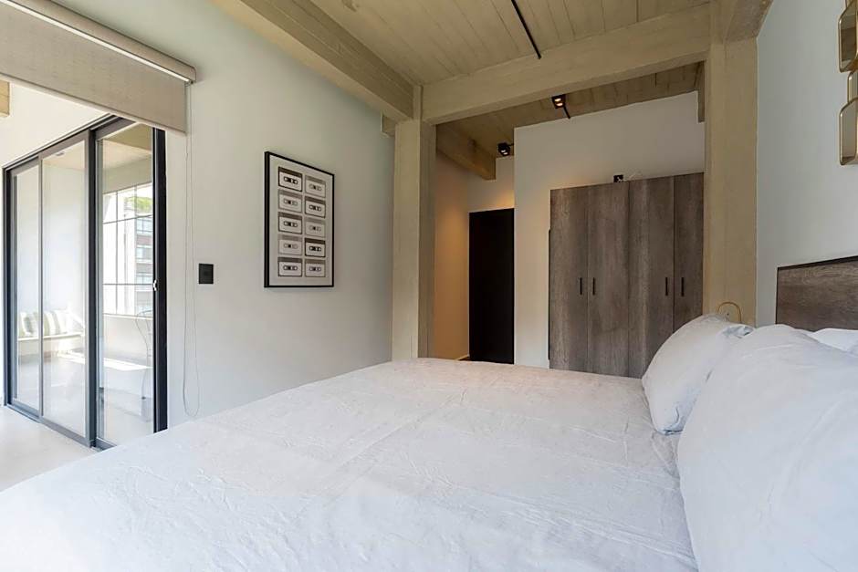 P302 Zocalo 3bdrm 2bath Rooftop AC