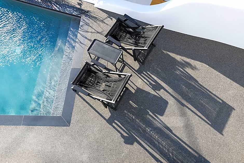 She Mykonos Boutique Hotel
