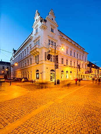 Hotel Imparatul Romanilor