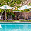 The Hideaway - 21 and Over - A Town & Desert Boutique Hotel