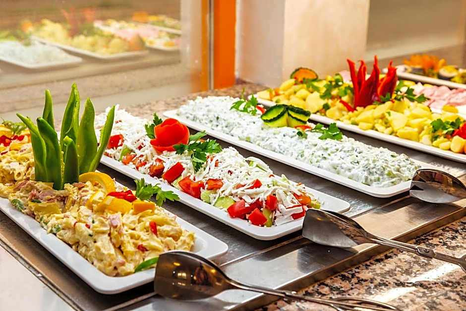 Complex Sunrise by HMG - All Inclusive