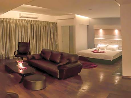 Superior Suite with Spa Bath