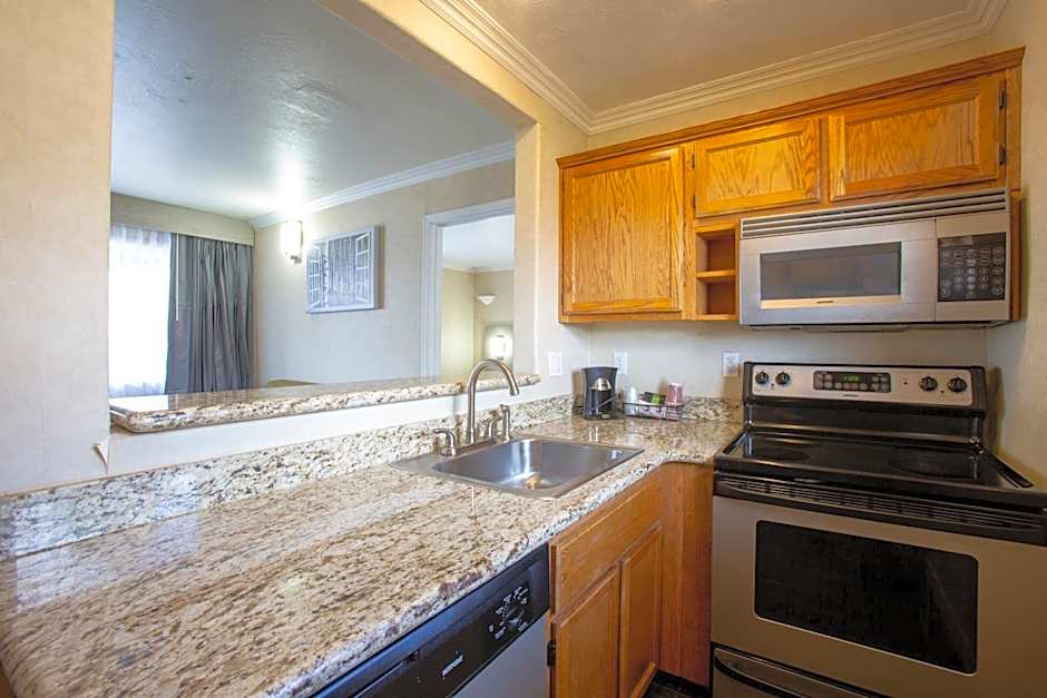 Hotel Aspen Flagstaff/ Grand Canyon InnSuites