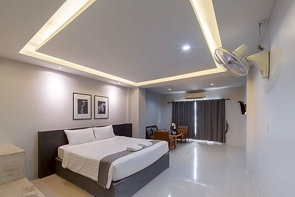 C2U Hotel Uthai Thani